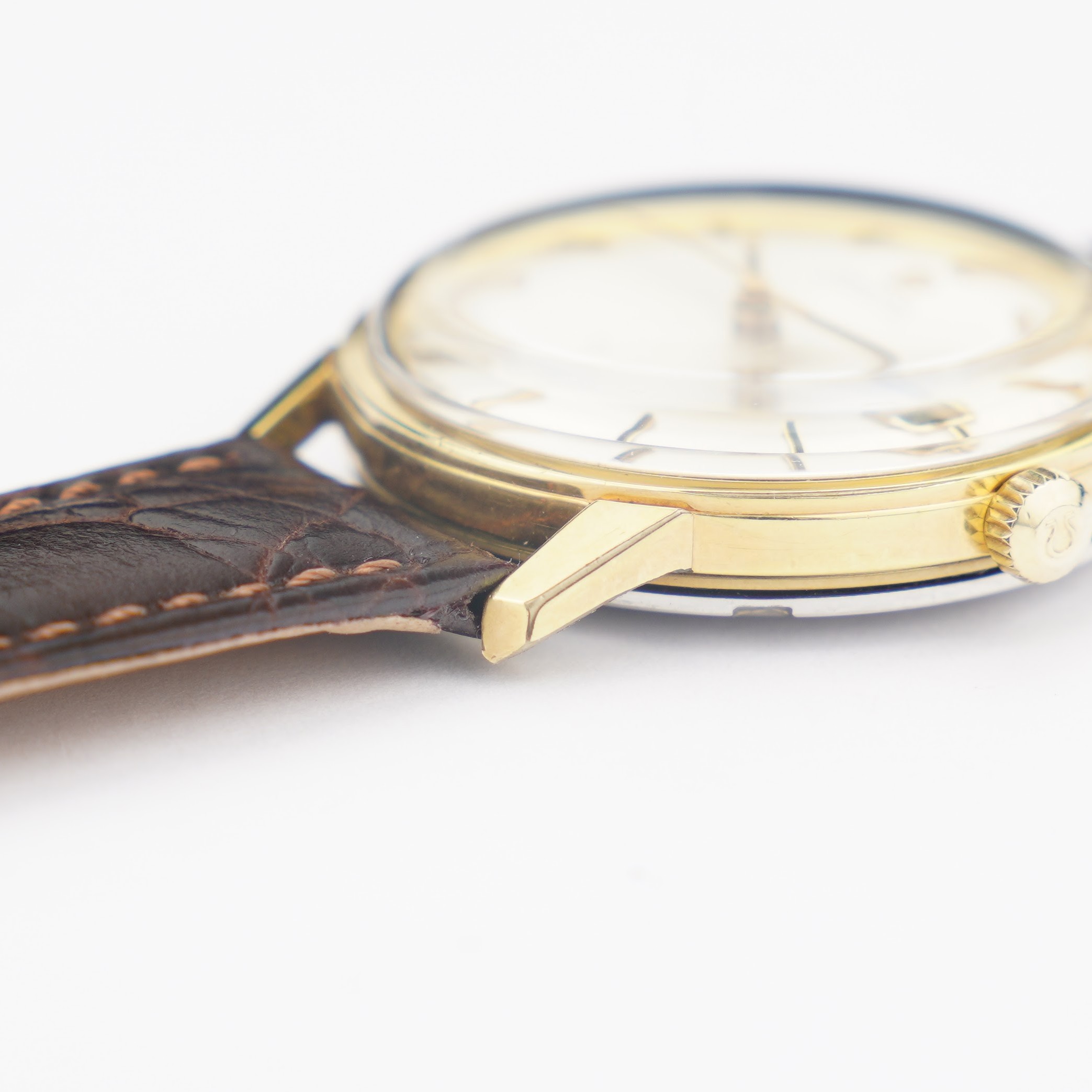Omega Geneve ref.166.037 from 1968. Goldplated case, silver sunburst dial in mint condition and cal. 565 movevement. - Image 6