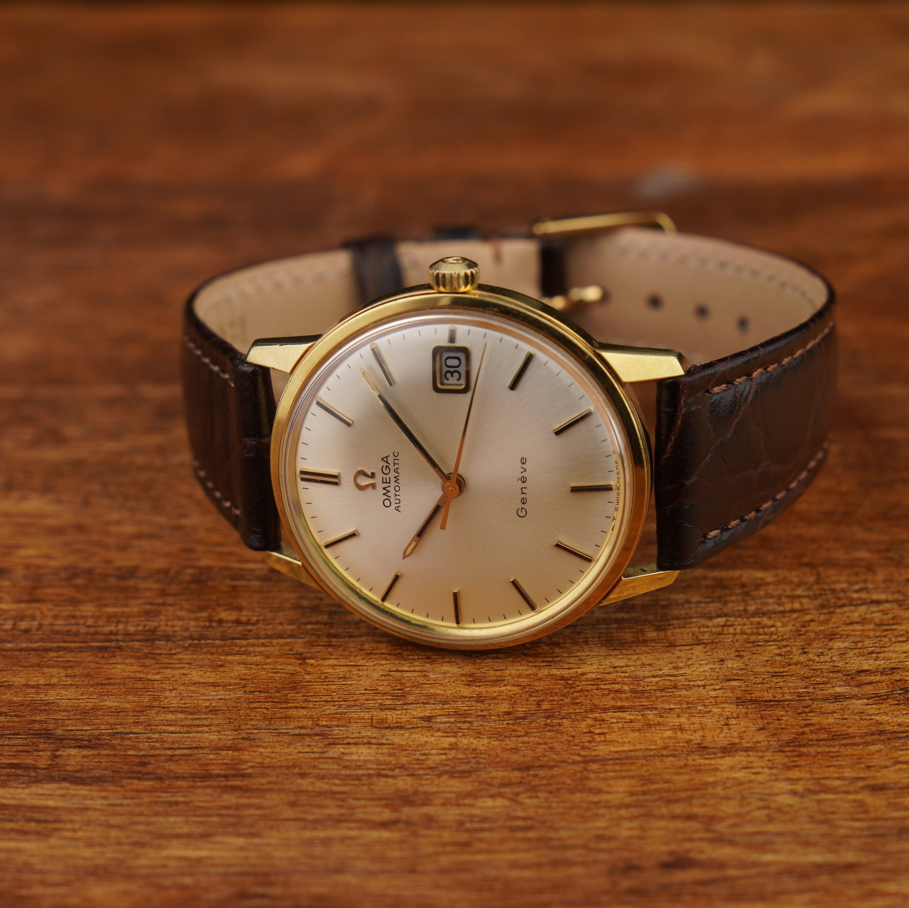 Omega Geneve ref.166.037 from 1968. Goldplated case, silver sunburst dial in mint condition and cal. 565 movevement. - Image 11