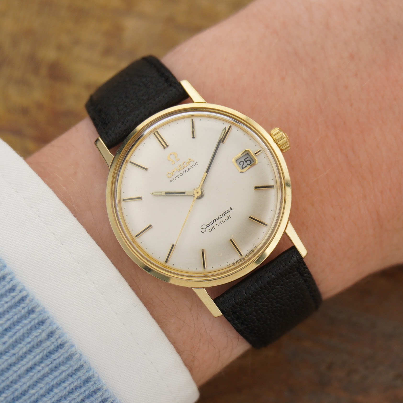 Omega Seamaster De Ville ref.166.020 from 1967. 14k solid gold case, silver dial and with the cal.565 movement.