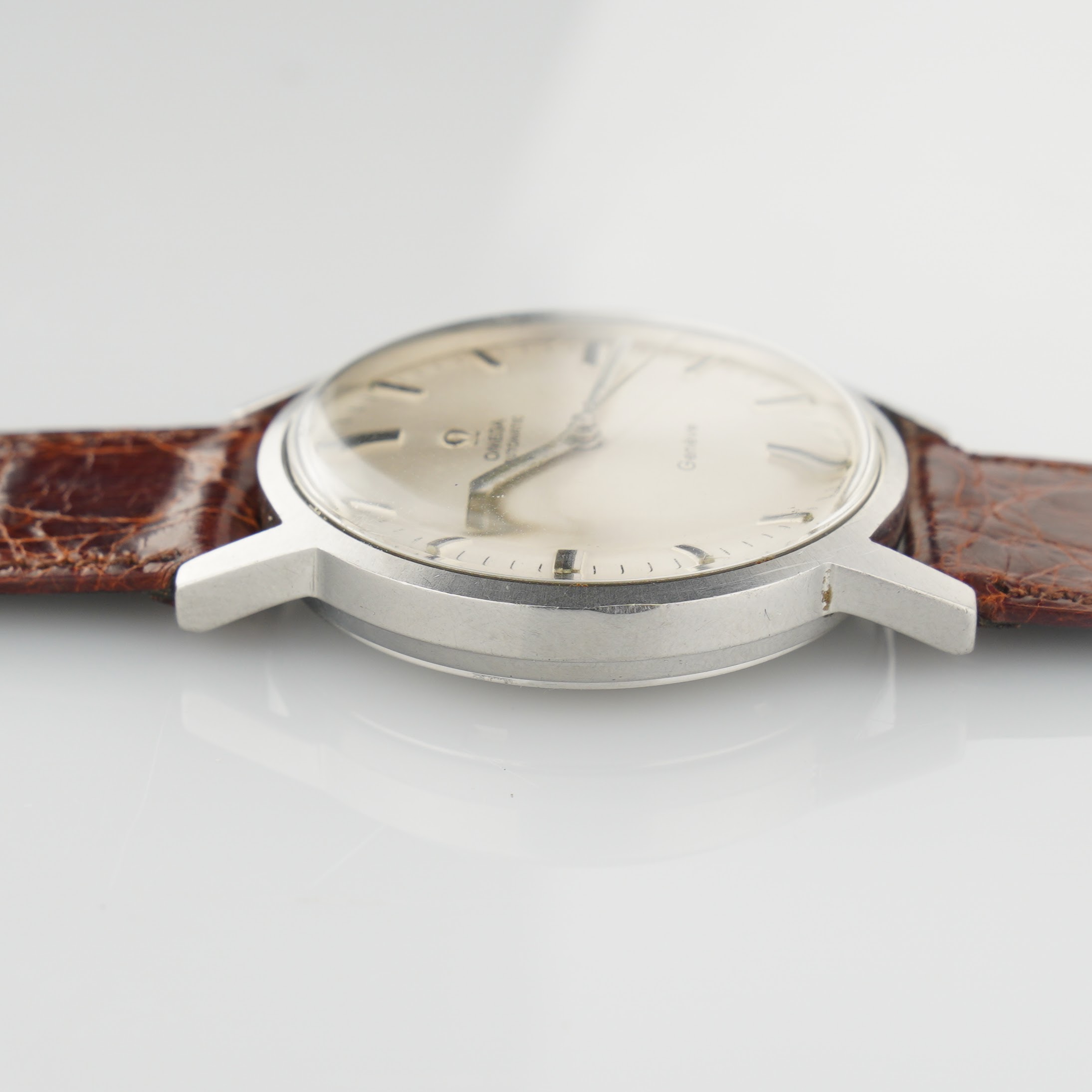 Omega Genéve ref. 165.070 from 1969. Steel case, silver sunburst dial and cal. 552 movement. - Image 9